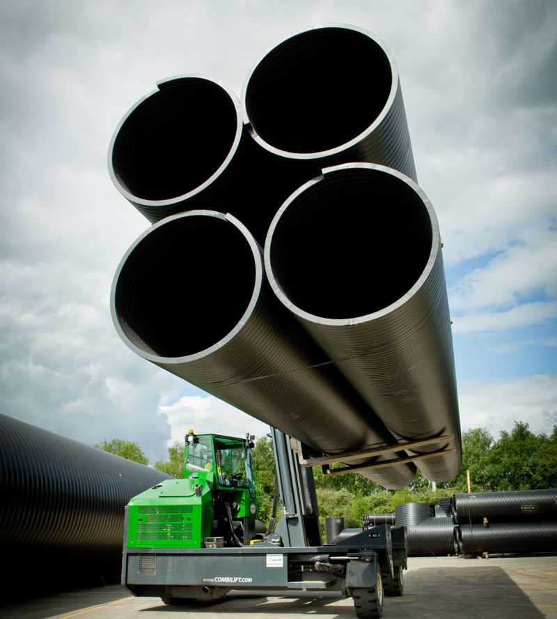 Combilift mit Ladung