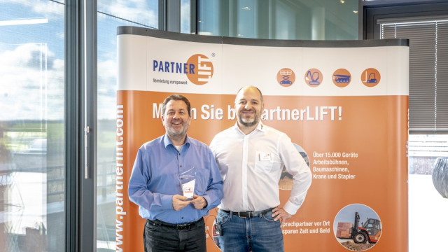 Partnerlift: Mit 100% bestanden